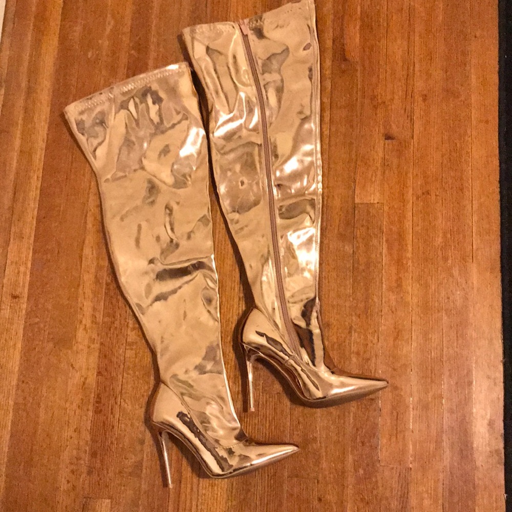 AmiClubWear Gold Patent Thigh High Boots
